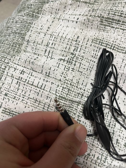 Слушалки с кабел