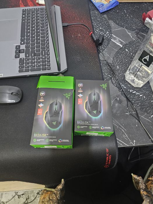 Mouse gaming razer basilik v3