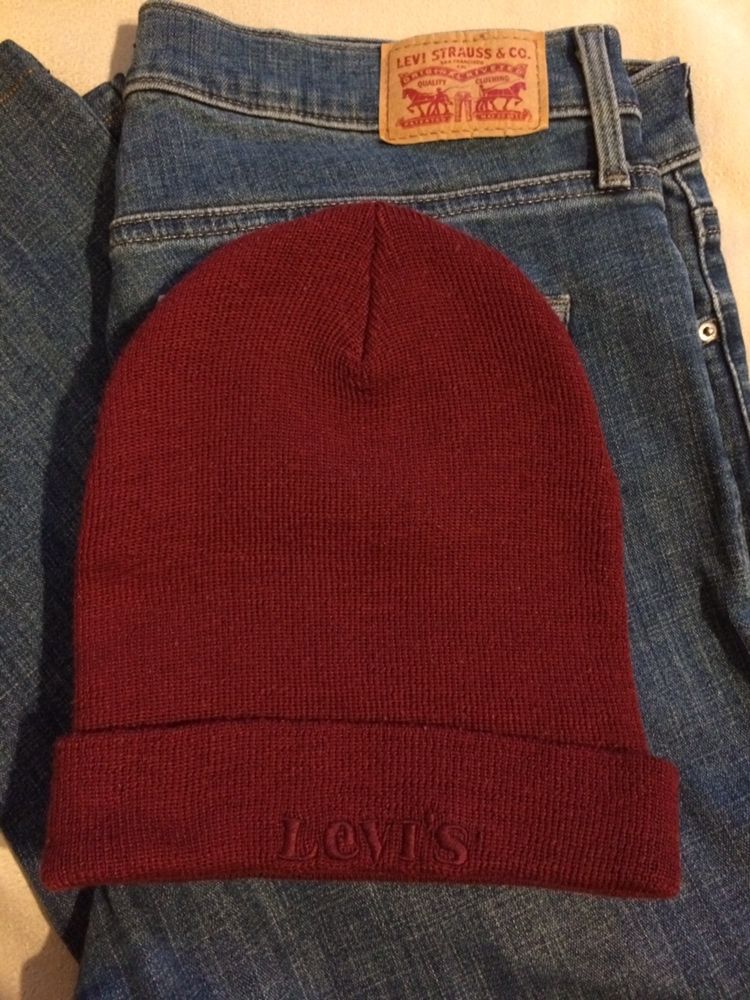 Дамска шапка Levi’s