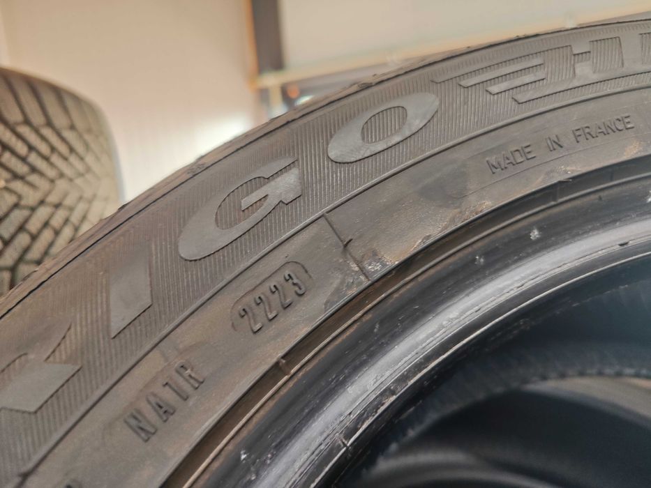 2бр.зимни гуми 215/55/17 Debica