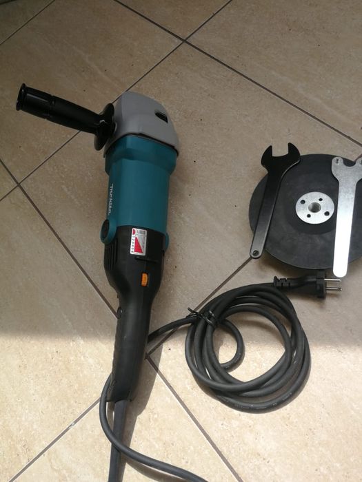 Slefuitor Makita