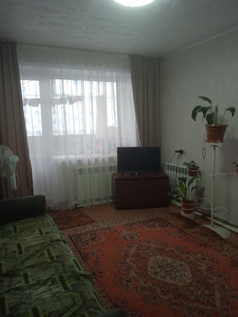 Продам 2х комнатную благоустроенную квартиру в центре Боровского