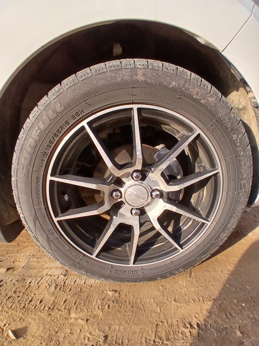 Diska satiladi baloni bilan