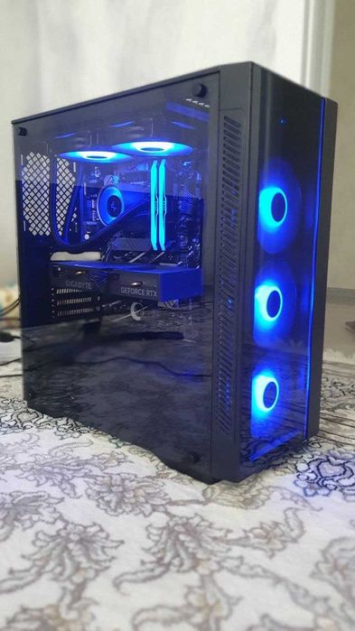 ПК комплект с RTX 4060 вместе с монитором и переферии