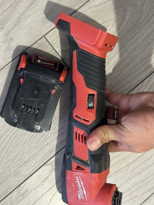 Multifunctionala Milwaukee m18 BMT