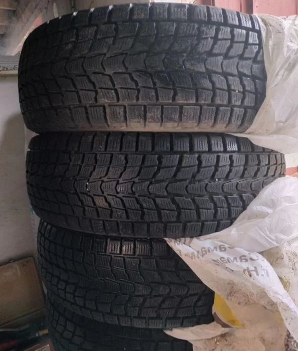 Продам зимние шины 225/60/17