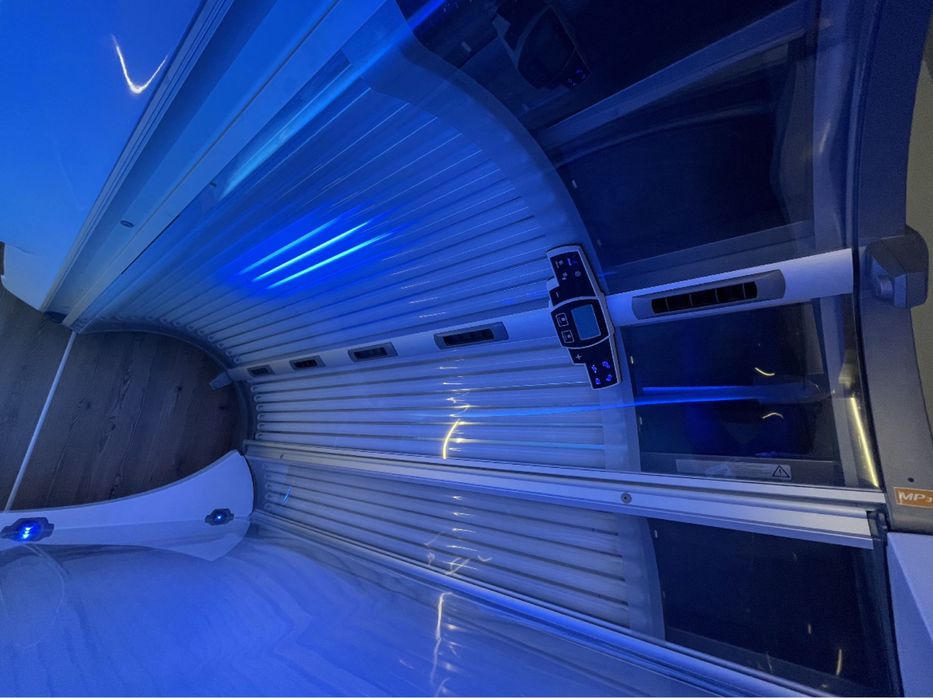 Солариум Luxura x10