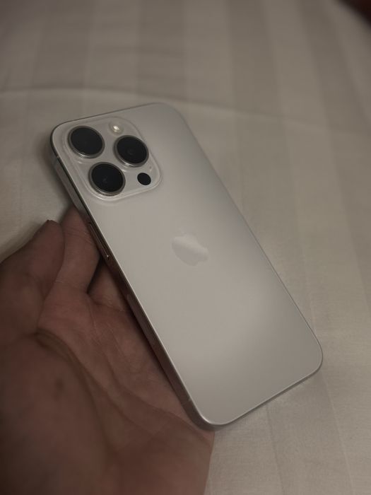 iPhone 15 pro 256g 86%