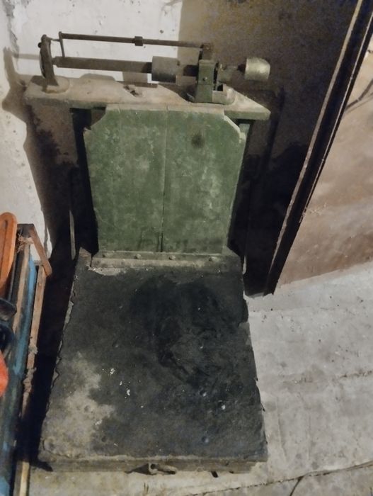 Продавам кантар 350 лв