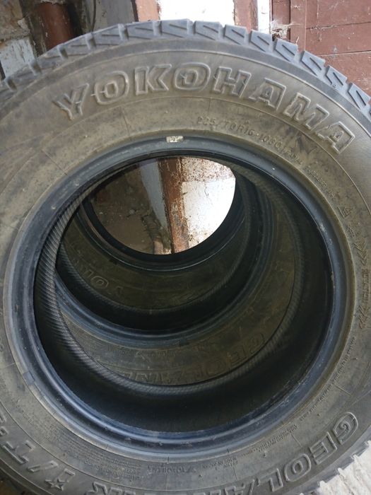 Продам шины б/у липучка
