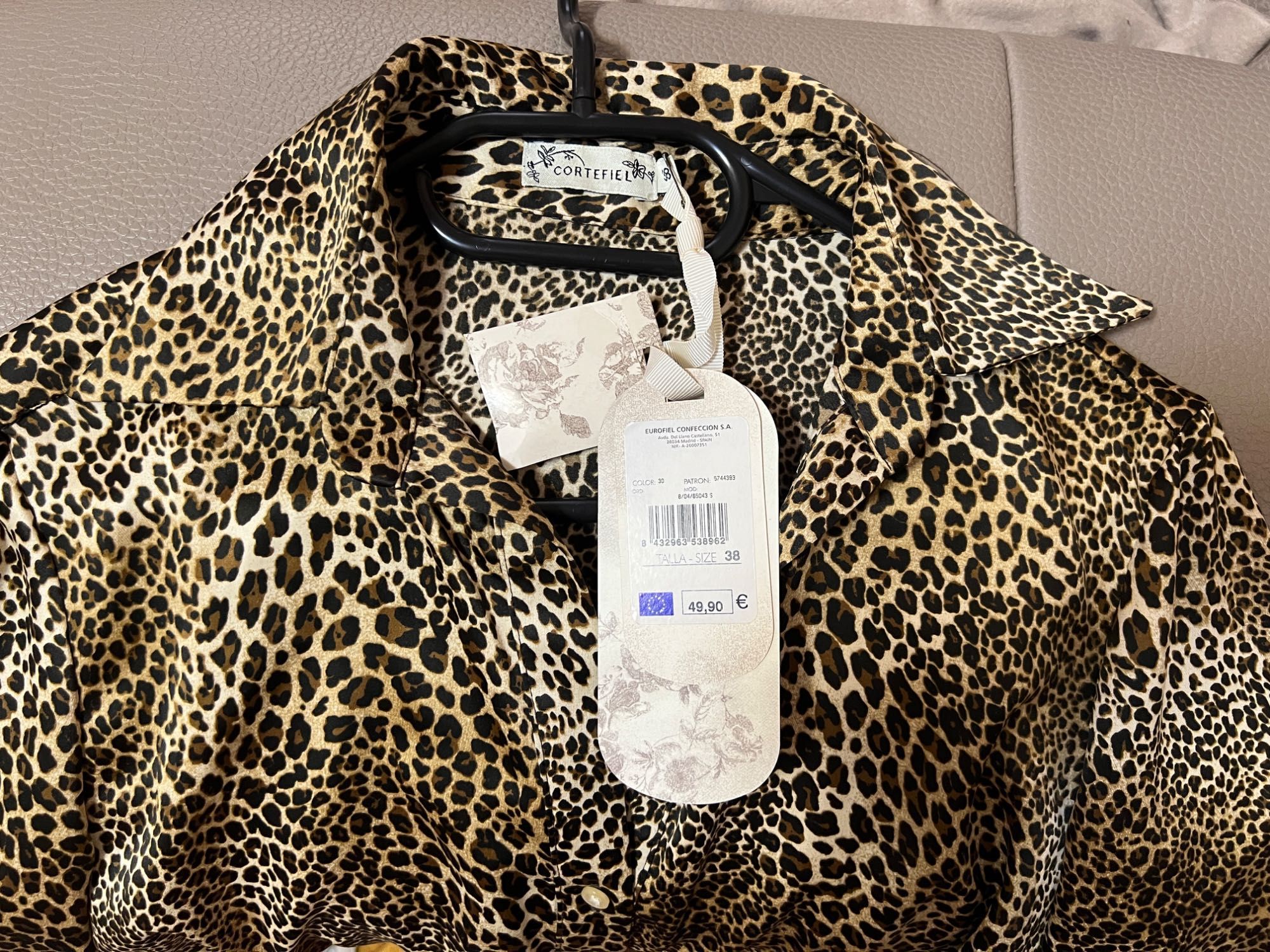 Camasa    leopard