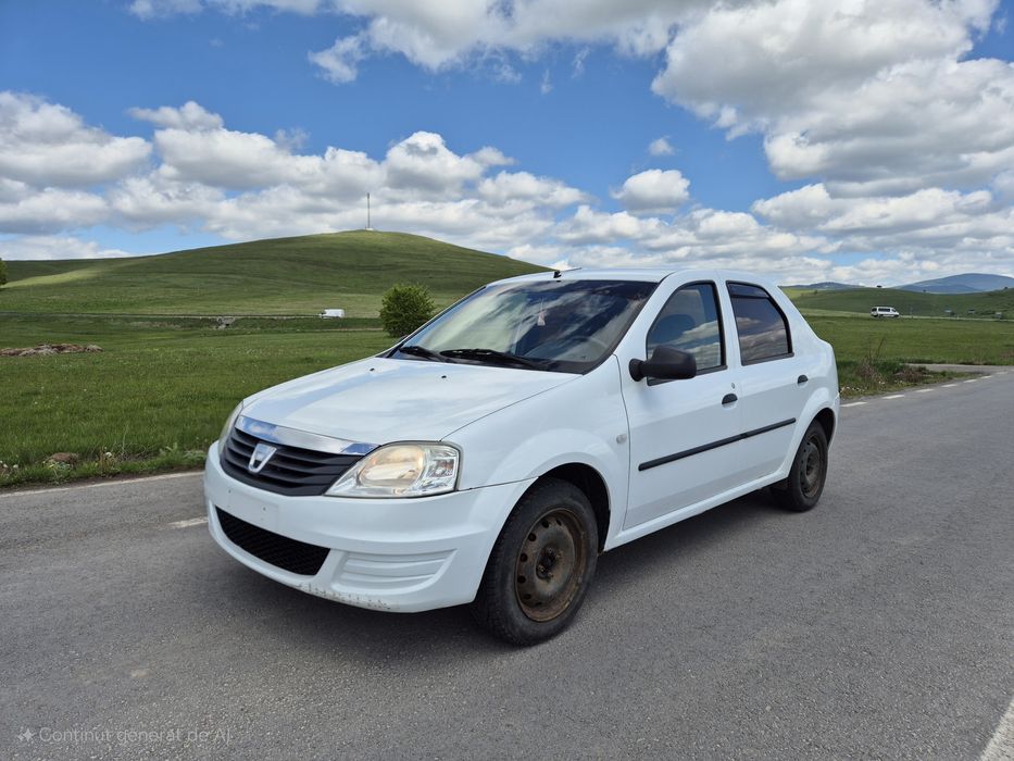 Vând Dacia Logan
