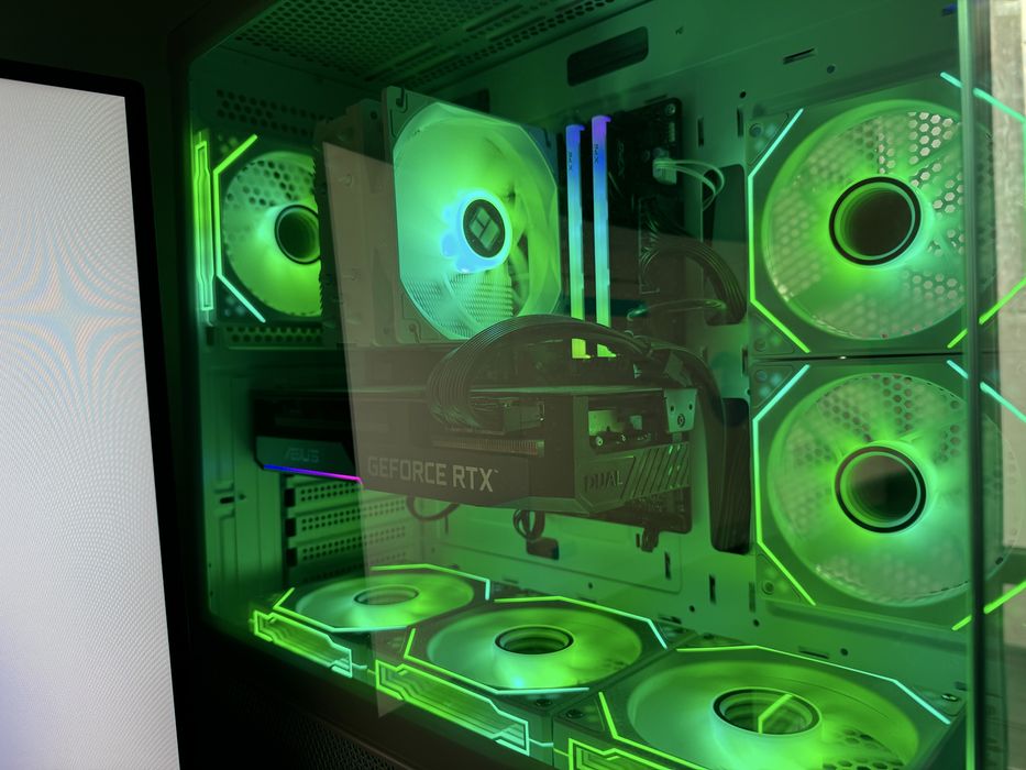 RTX 3070, Ryzen 7 5700X, 16GB RAM, Геймърски компютър!