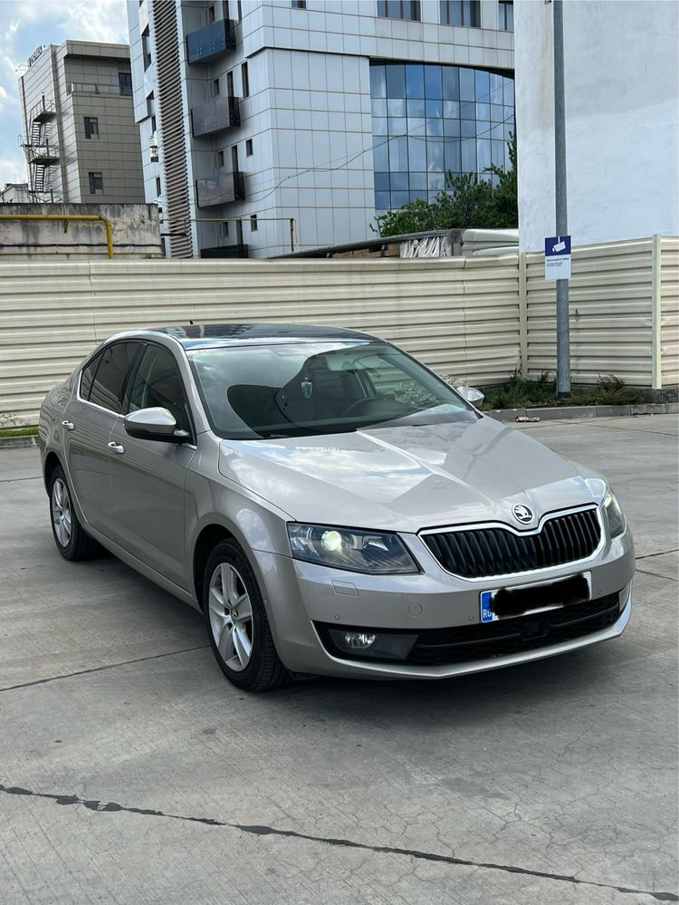 Skoda Octavia 1.6TDI DSG Trapa Piele Xenon Automat