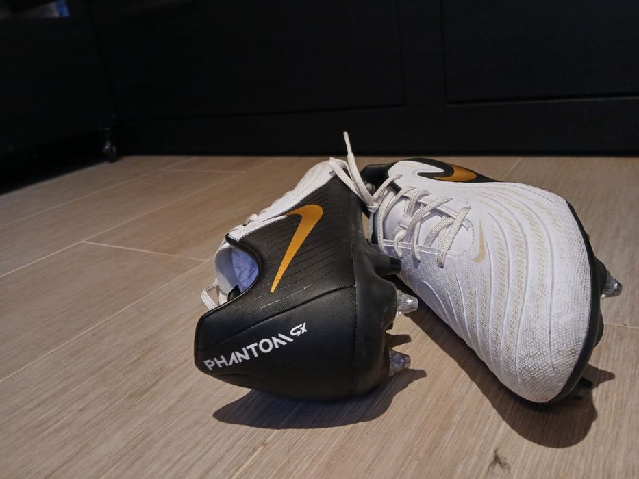 Nike phantom noi