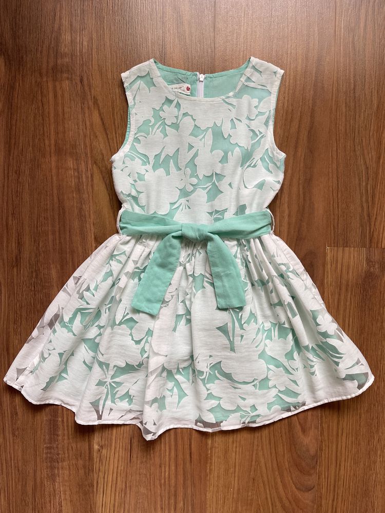 Джинсы Zara, шорты (Италия), платье на девочку 4-5 лет