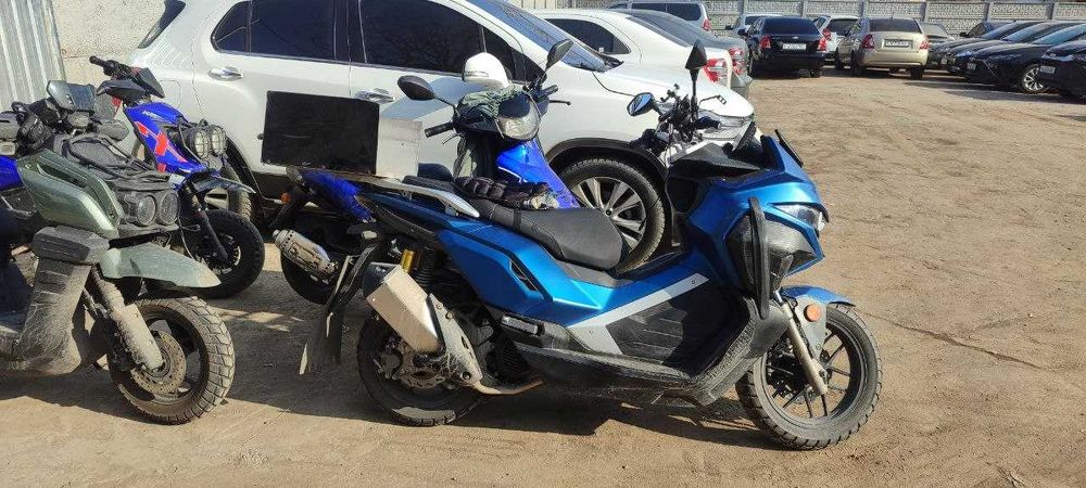 Продаётся Скутер X-MAX Tourist в хорошем состоянии