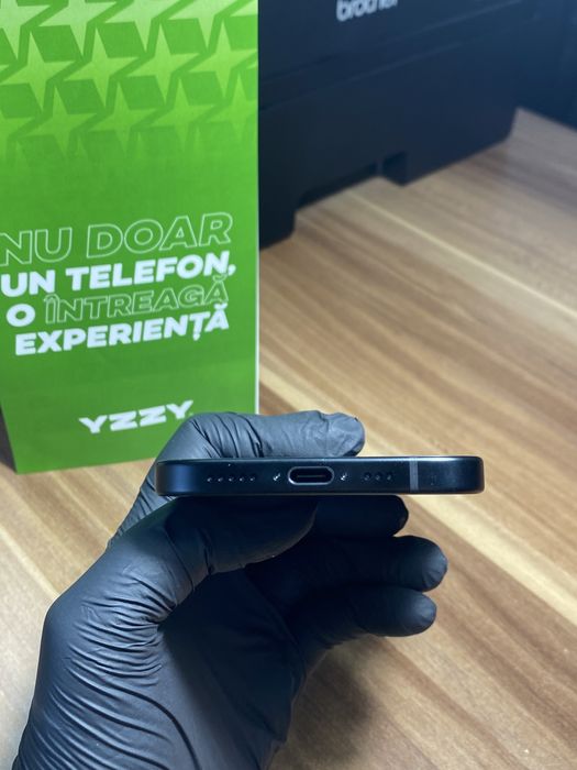iPhone 15 / 256 GB / Sănătate baterie 100% / Nou desigilat