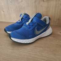 Nike Revolution 27,5