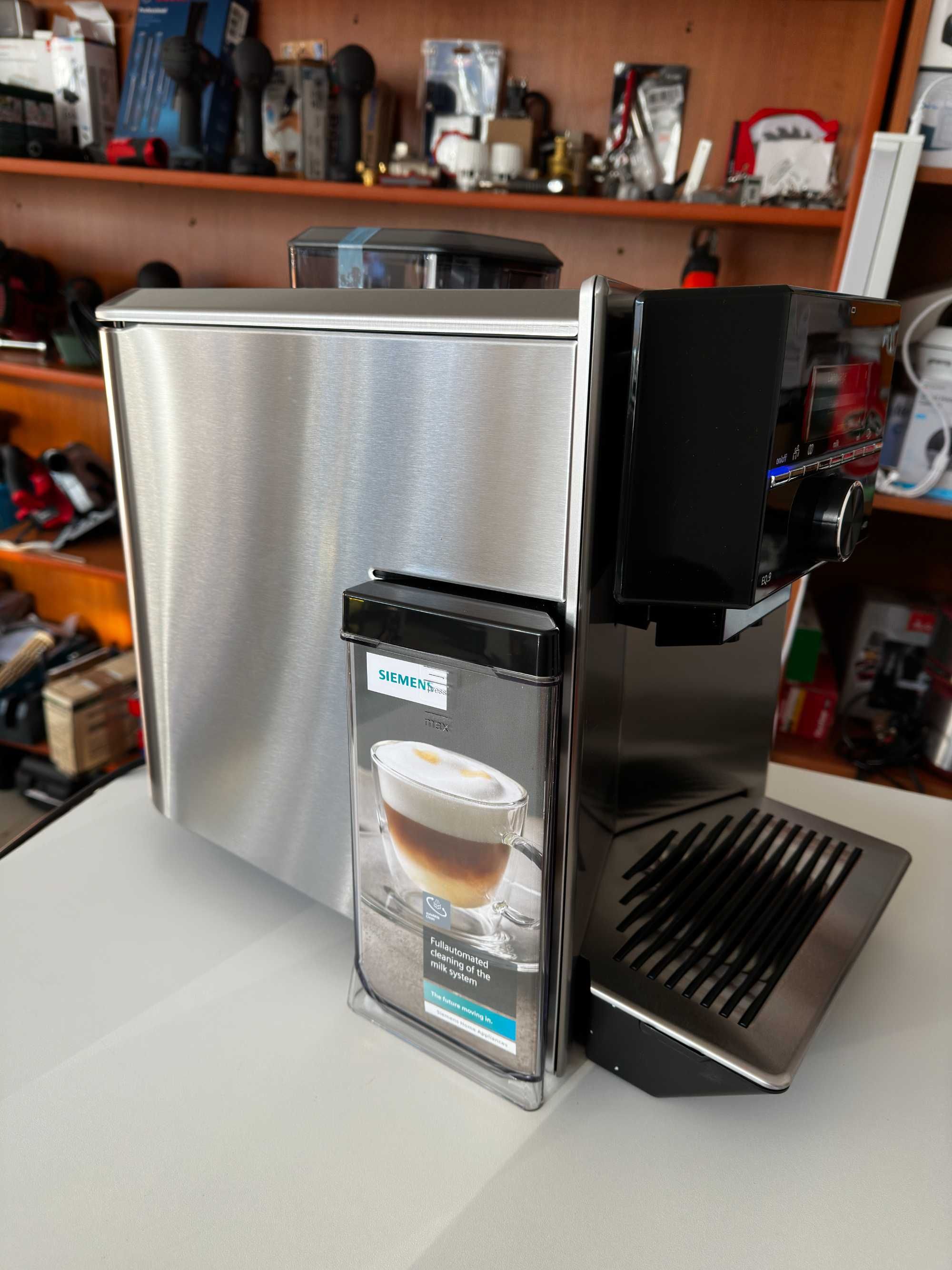 Espressor cafea Siemens EQ.9 S400 TI924301RW NOU!