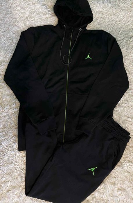 Мъжки анцуг jordan размер М