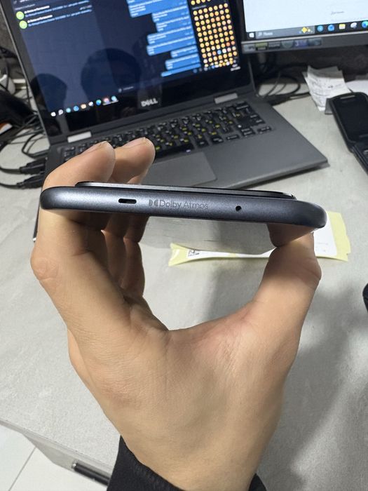 Techno Spark Slim 8/256gb yengi model