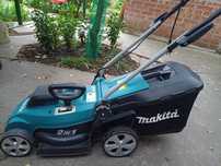 Masina de tuns iarba Makita ELM3320