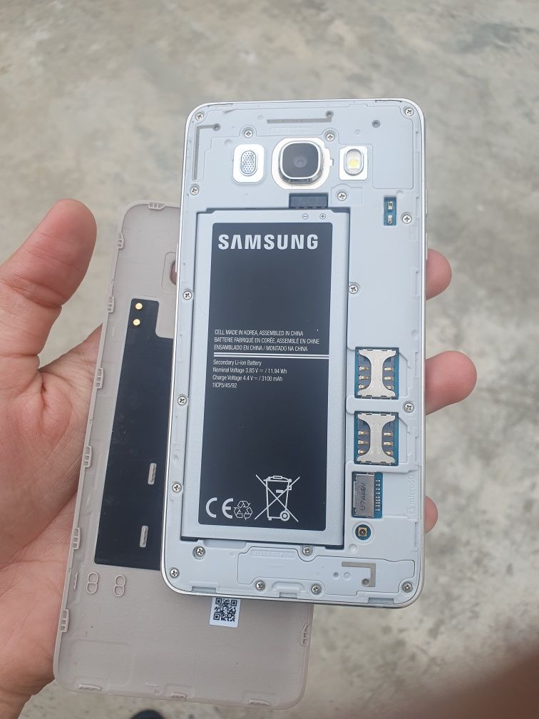 Srochni Samsung galaxy j5