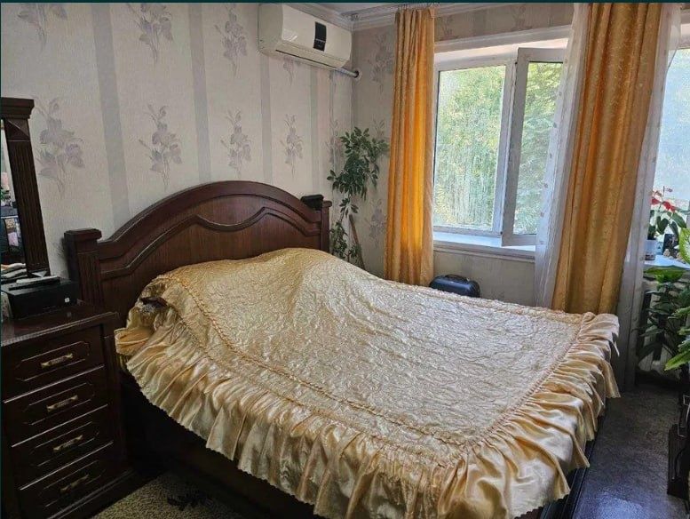 Чиланзар метро Хамза. 1 комнатная. Балкон 1'5/3