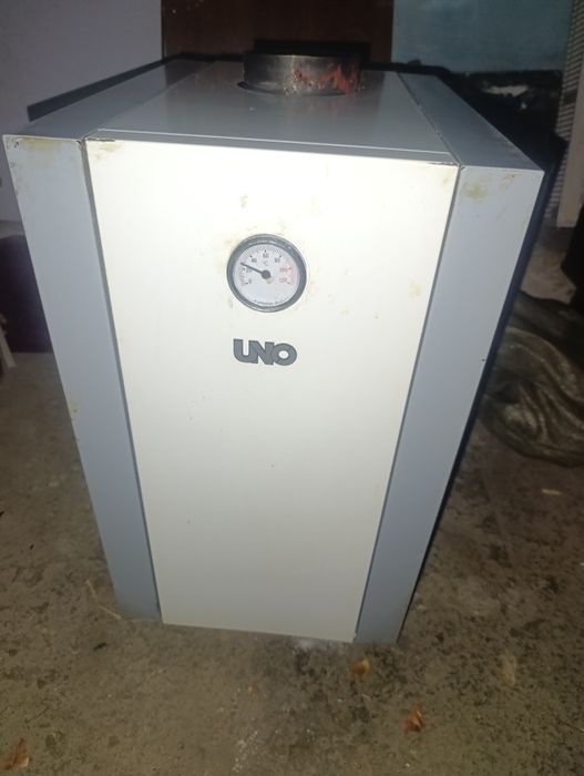 Газовый котел  срочно продам