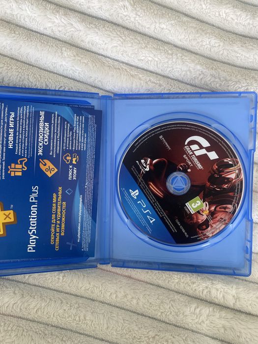 Продавам дискове за PlayStation 4, God of War (2018), GranTurismo Spor