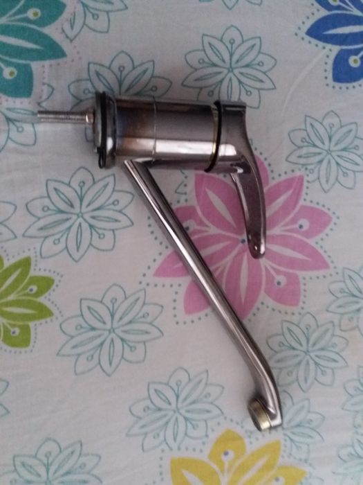 Смеситель на раковину