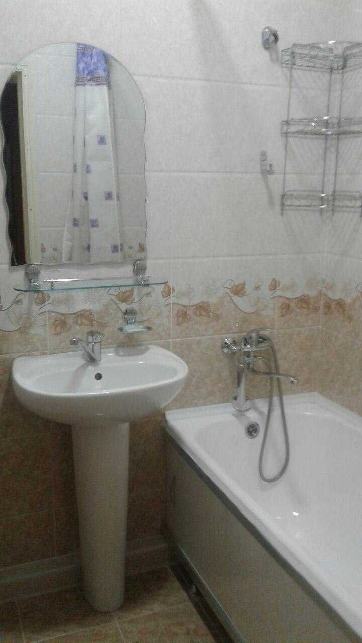 Срочно сдается квартира в центре по ул.Нукусская 2/3/9.