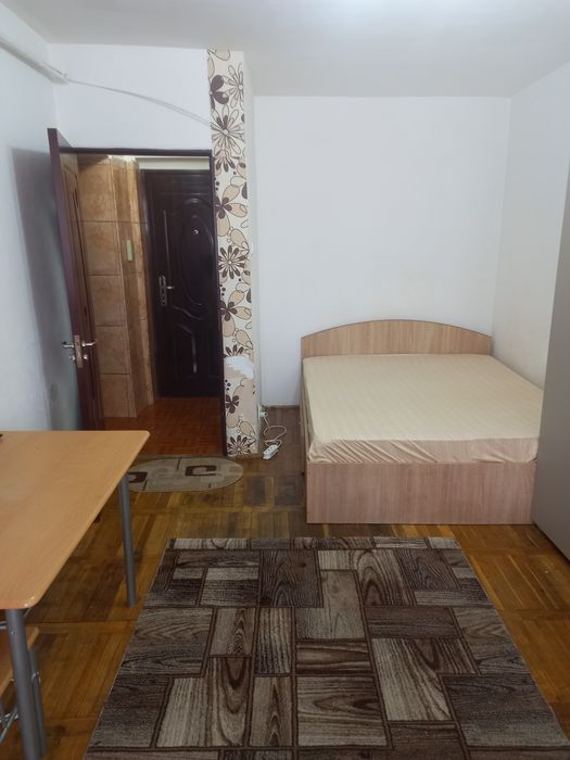 Inchiriez garsoniera