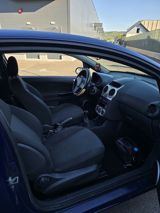 Vand Opel Corsa 2009

• Numere Zoll valabile
• Motor 1.0 benzina
• An