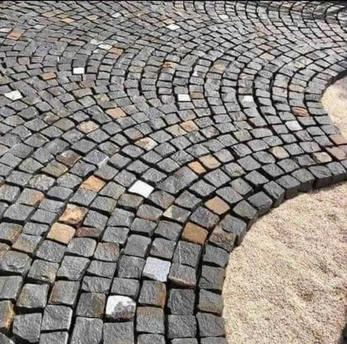 Piatra cubica andezit noua sau veche + montaj oriunde in tara