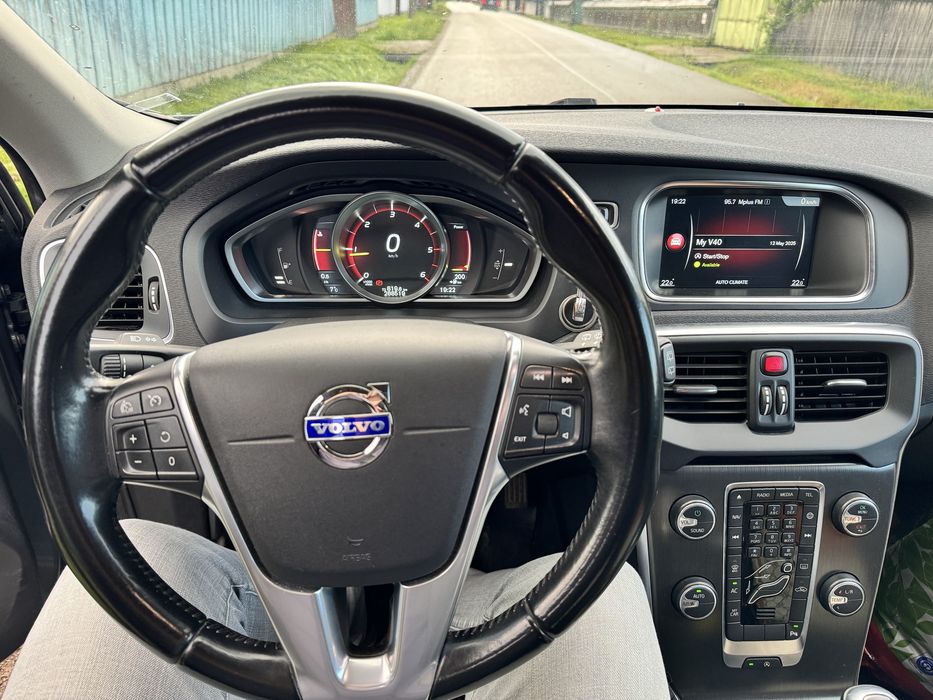 Volvo V40 D4 190cp