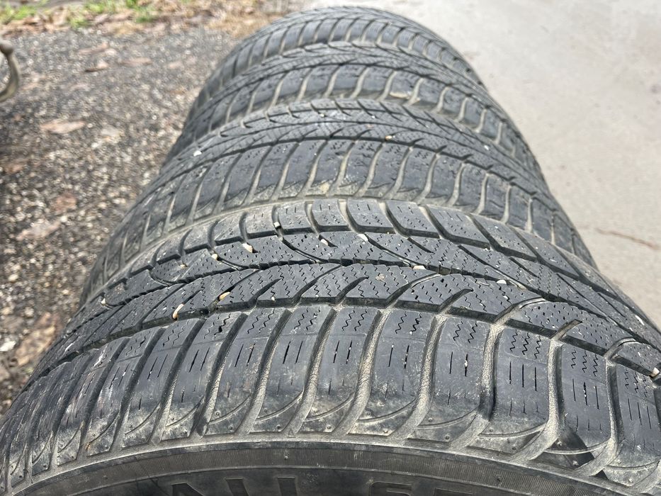 Cauciucuri de iarnă 225/55/17