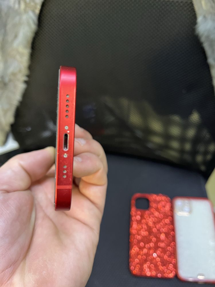 Много запазен iphone 13 product red 256 gb