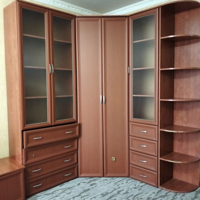 Продам мебель. Диван. Спальная кровать