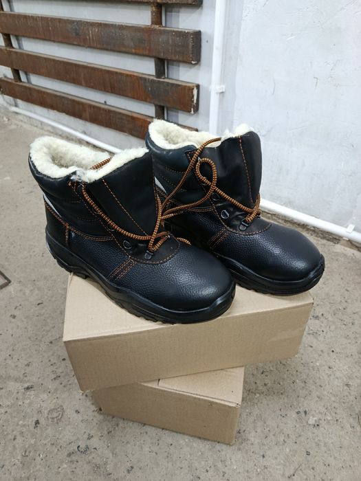 Спец обувь зимняя 43 р.