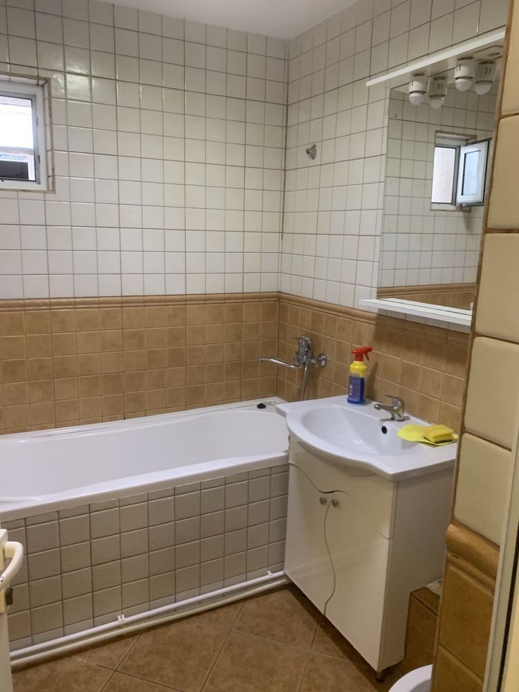 Persoană fizică închiriez apartament doua camere