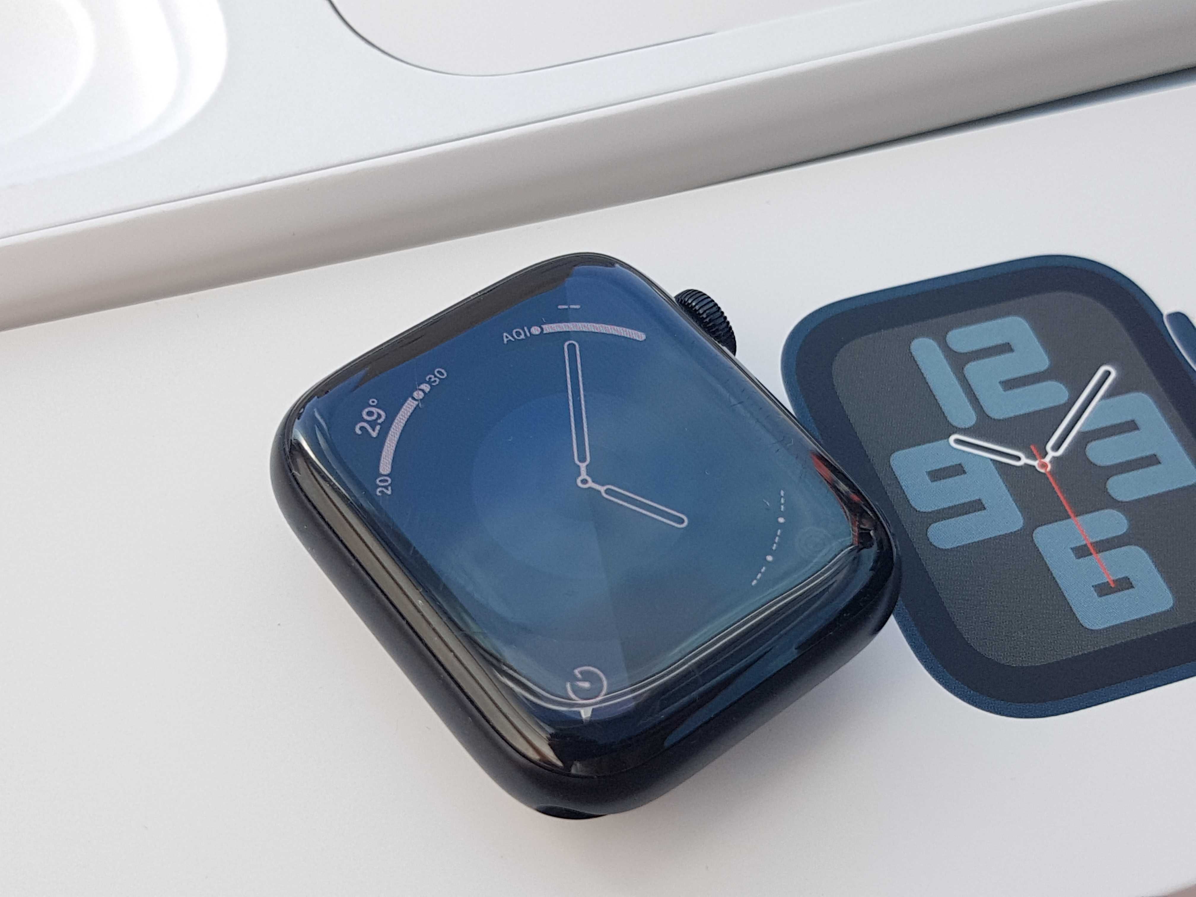 Apple Watch SE (2023), 44mm, Midnight Sport Loop GARANTIE
