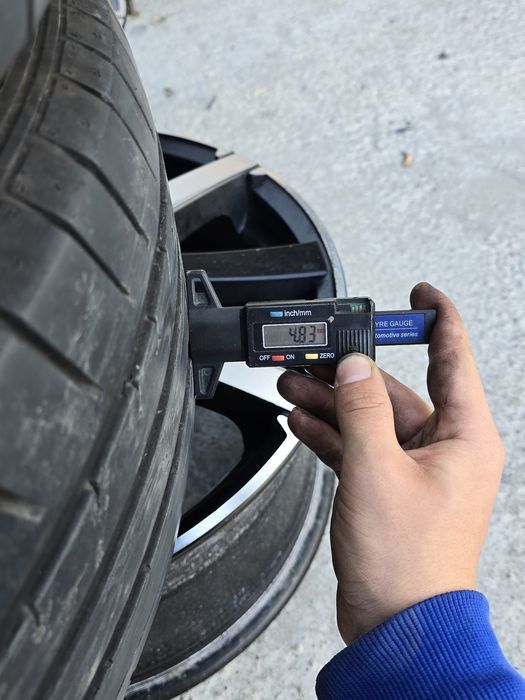 2 Броя Гуми 245/45/18 Dunlop RunFlat
