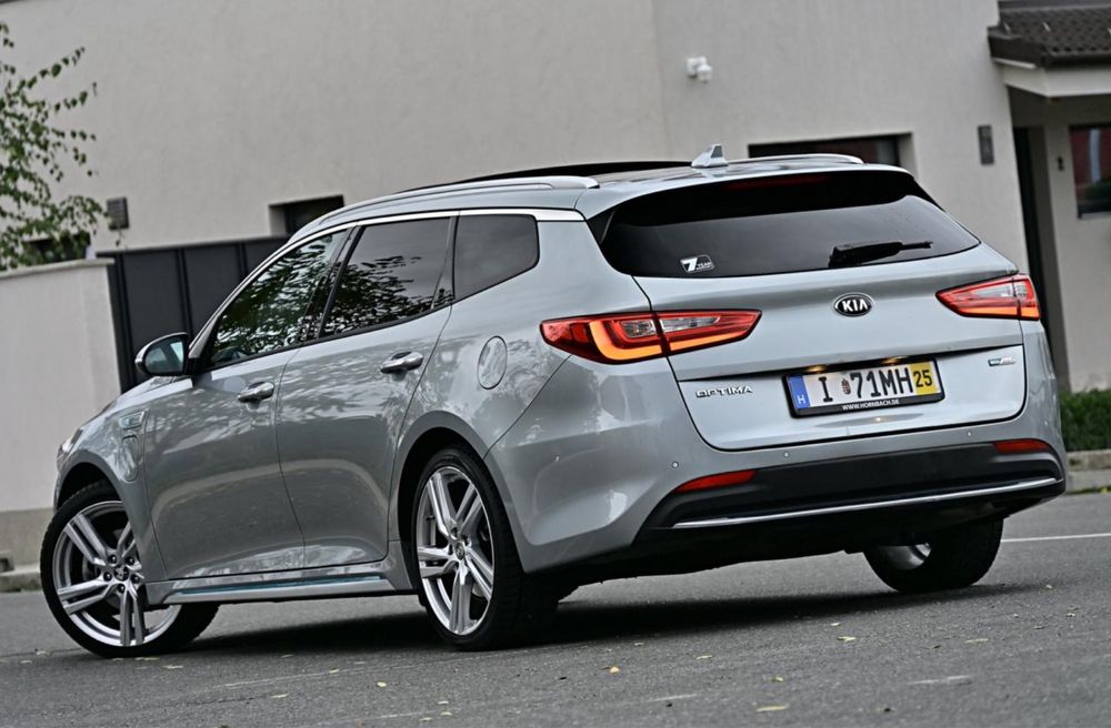 Kia Optima ~ Plug-in Hybrid ~ Atracct Edition ~ Echipare de top ~