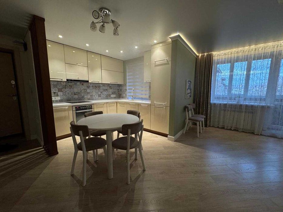 Продается 3-комнатная квартира с дизайнерским ремонтом