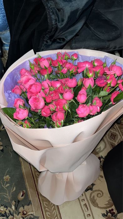 Гүл сатылады өте әдемі