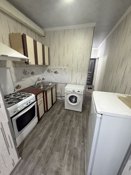 срочна сдаётся.  Срочна ижарага берилади 1 хонали