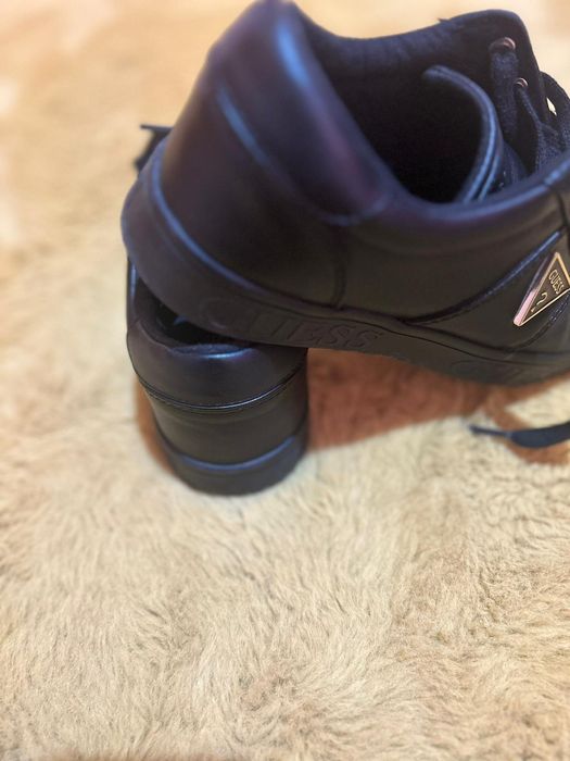 Pantofi casual Guess