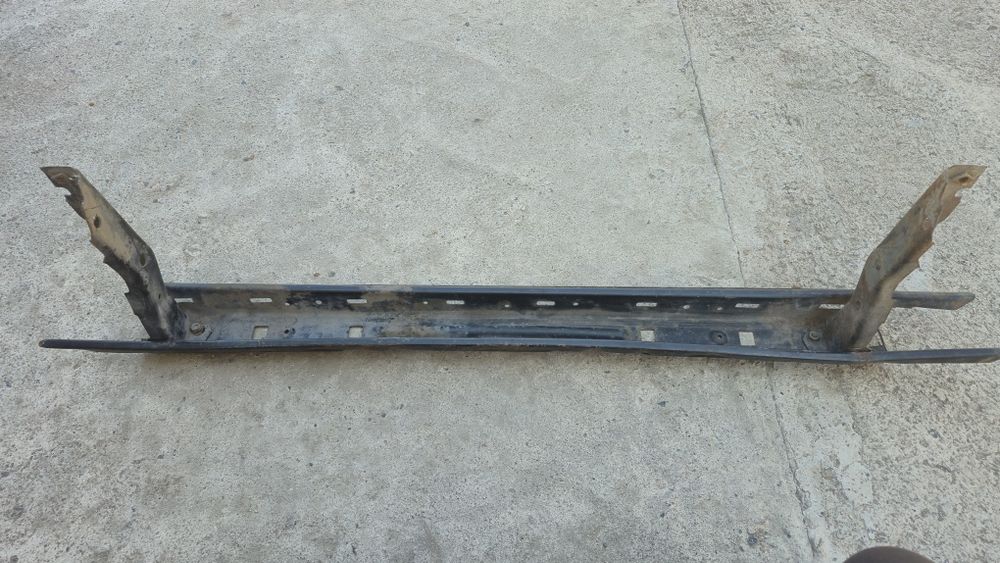 Продается крепление передней бампер